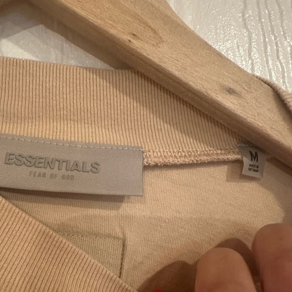 Essentials Fear of God T Shirt Mens Tan
Short Sleeve Crewneck Size Medium - Picture 3 of 9